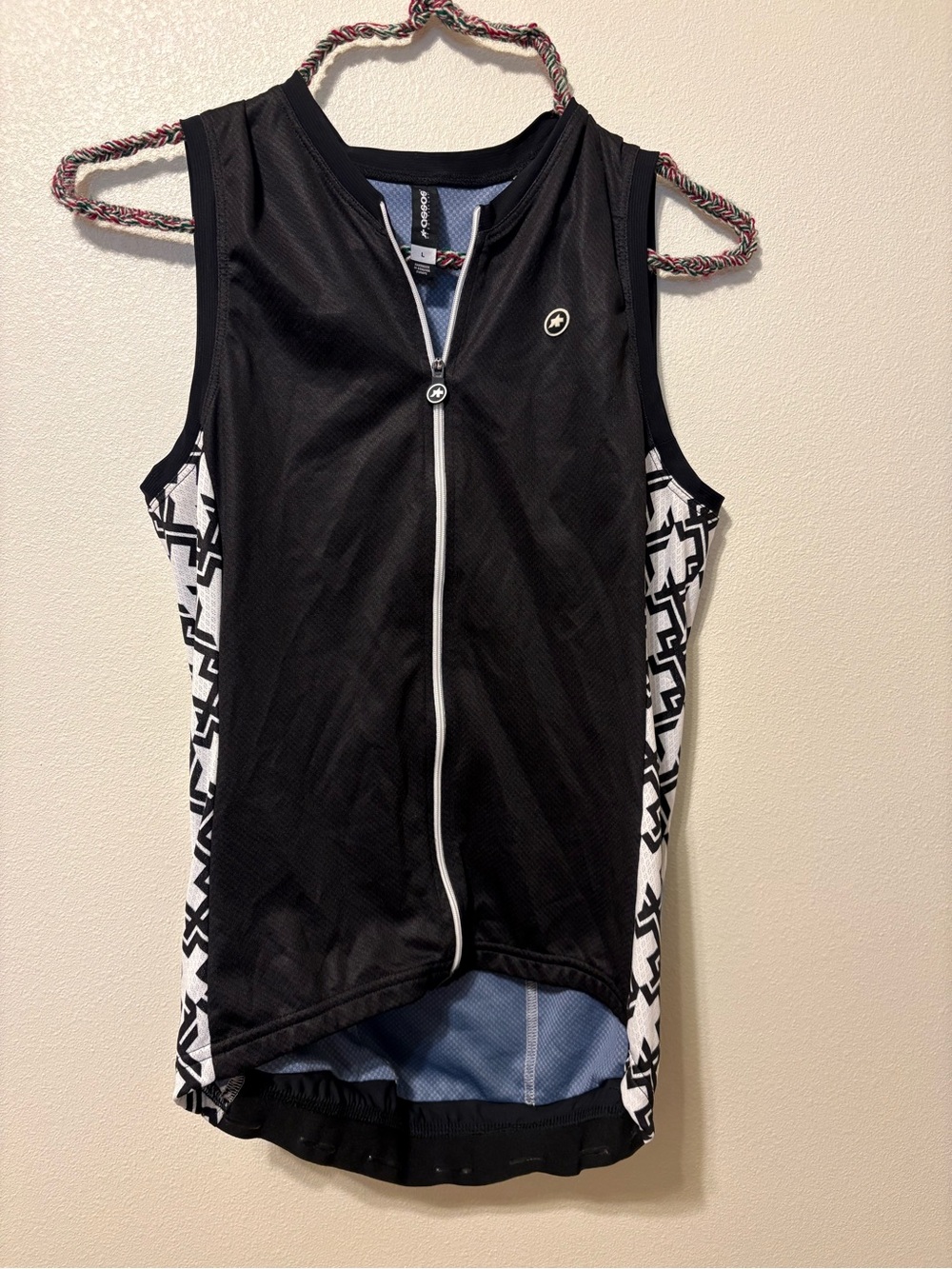 Sosso Black Cycling Jersey with White Patterned Sides